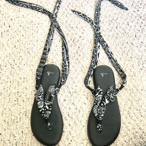 Sanuk sandals